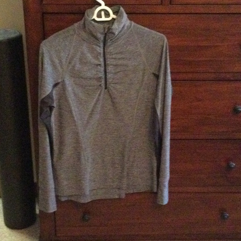 4/$15 Champion Gray Zippered Fitted Hoodie